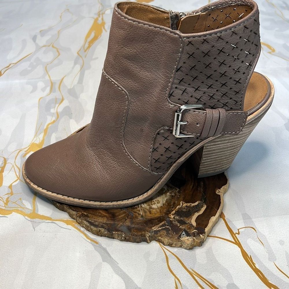 * Dolce vita ankle boots